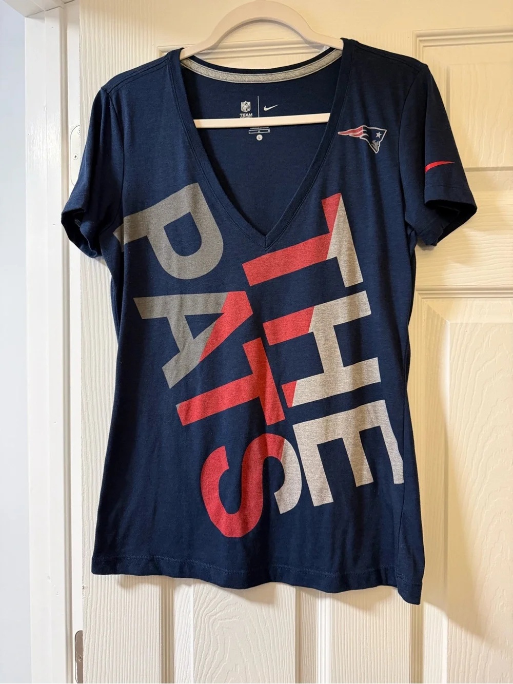 Nike Navy, Red & Silver Patriots V-Neck Tee - L
